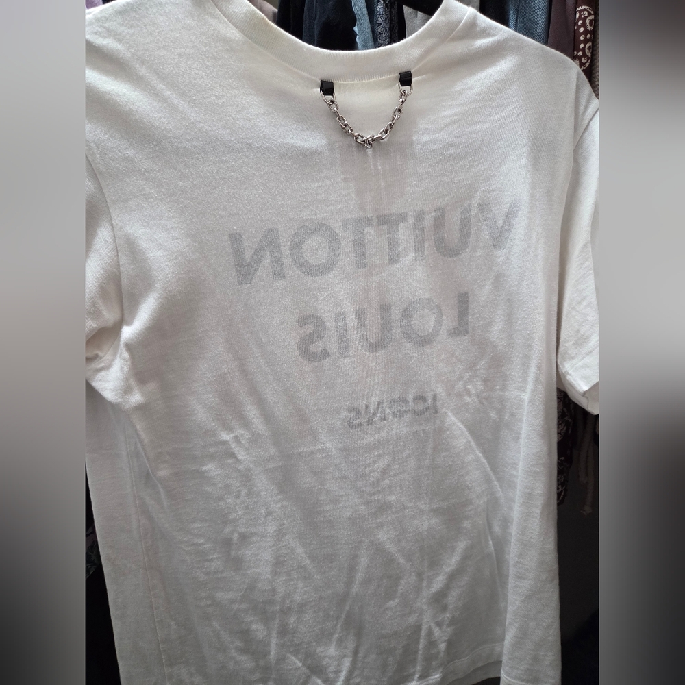 LOUIS VUITTON ICONS T-Shirt Size medium White Inside Out Logo Palladium Chain